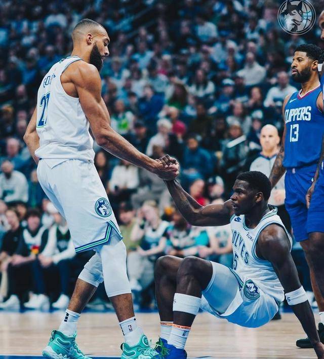 唐斯，复出首战轰40分，连续三场30+！